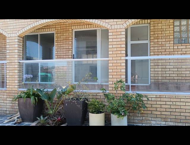 2 BEDROOM PROPERTY TO RENT IN BLUFF